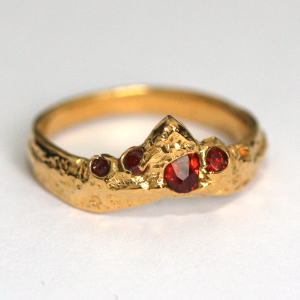 FORGOTTEN RUBY CROWN